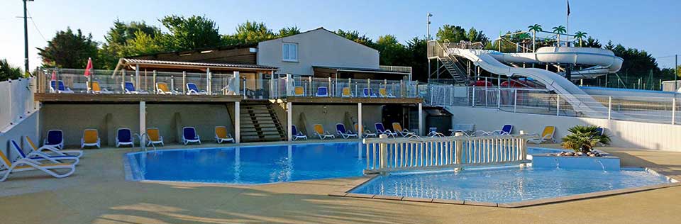 piscine chauffee avec toboggans camping 17 Royan charente maritime